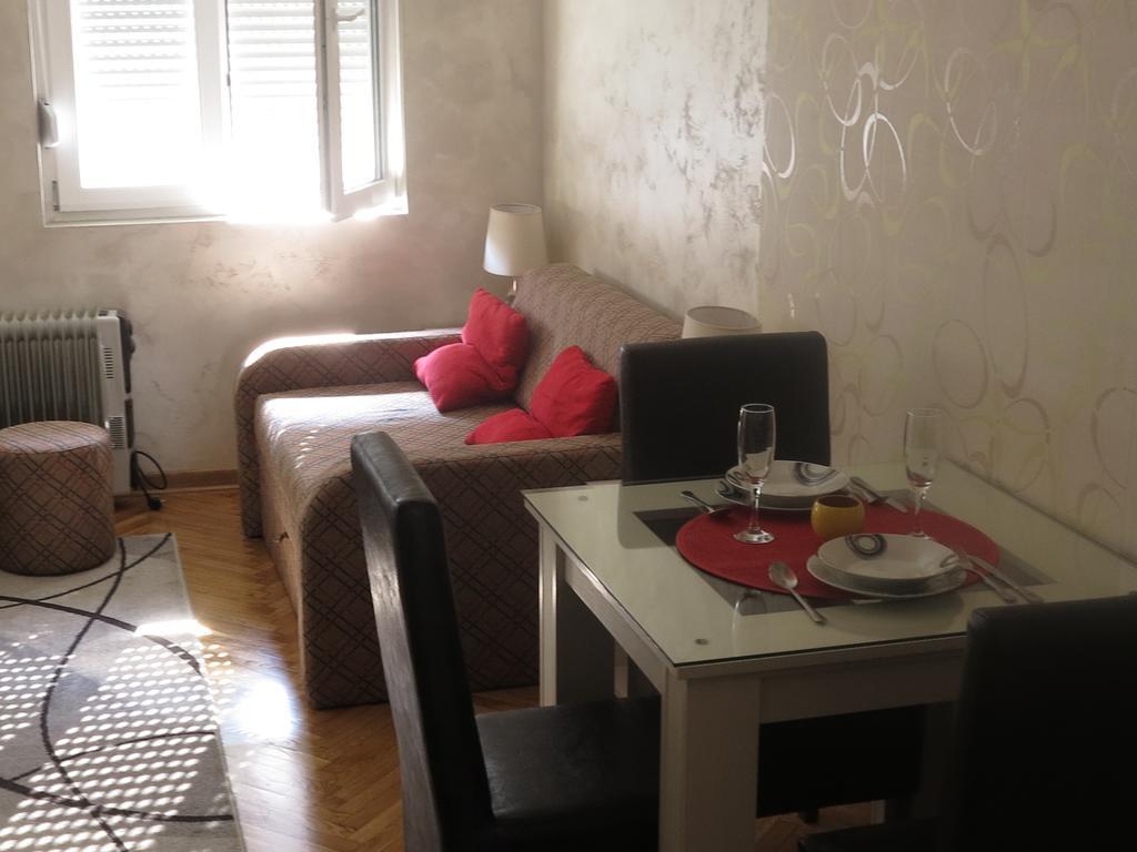 Traveler'S Hostel & Apartments Belgrad Oda fotoğraf