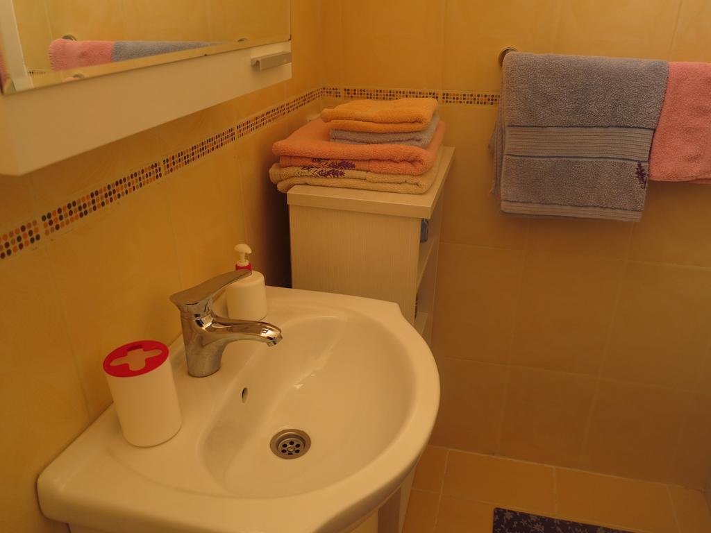 Traveler'S Hostel & Apartments Belgrad Oda fotoğraf
