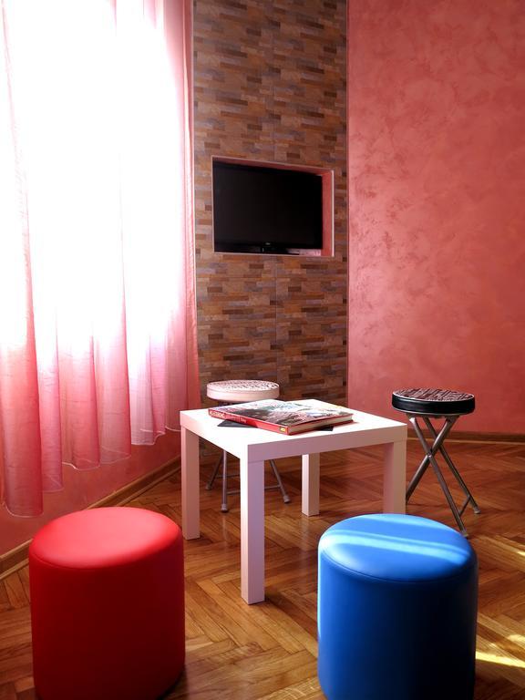 Traveler'S Hostel & Apartments Belgrad Oda fotoğraf